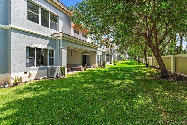 Building Photo - 2170 SW Cape Cod Dr
