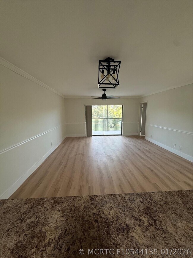Building Photo - 2075 Coral Ridge Dr