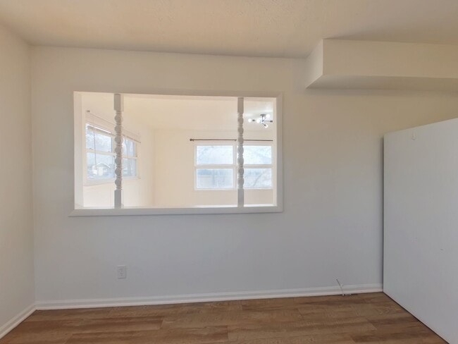 Building Photo - 2215 S Millwood Ave