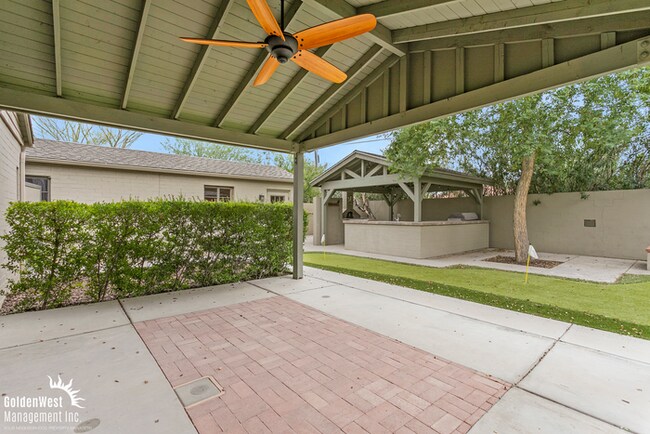 Building Photo - Charming 3Bdm 2Ba Home with Gated Entry an...
