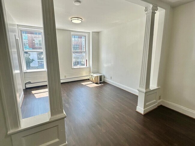 Primary Photo - 340 2nd St