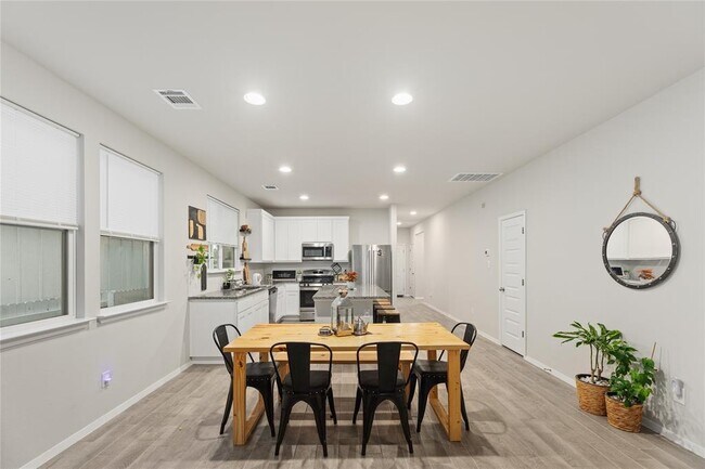 Building Photo - 308 Catalina Dr