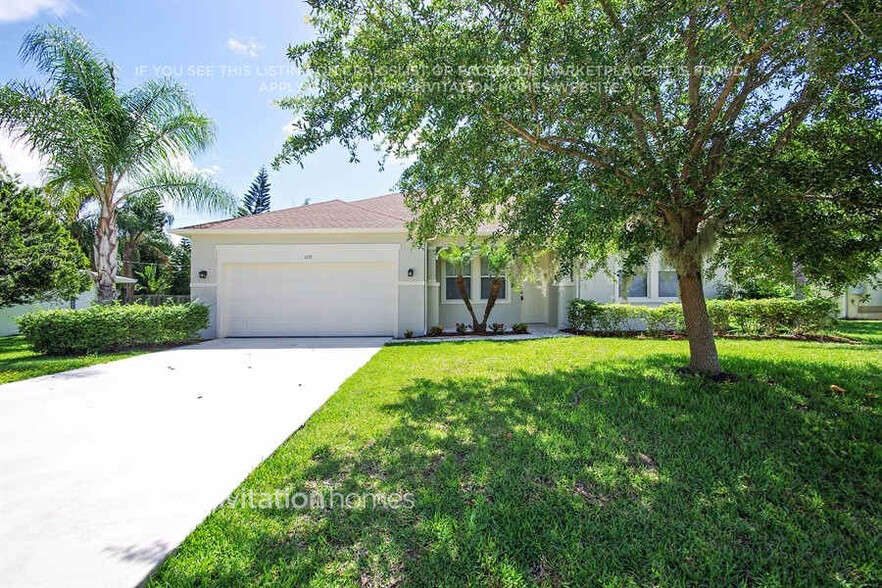 Primary Photo - 1133 SW Ivanhoe St