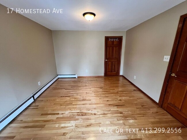 Building Photo - 17 Homestead Ave