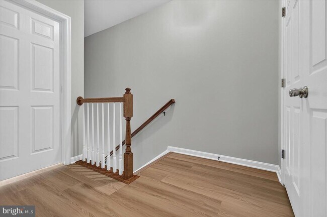 Building Photo - 43845 Centergate Dr
