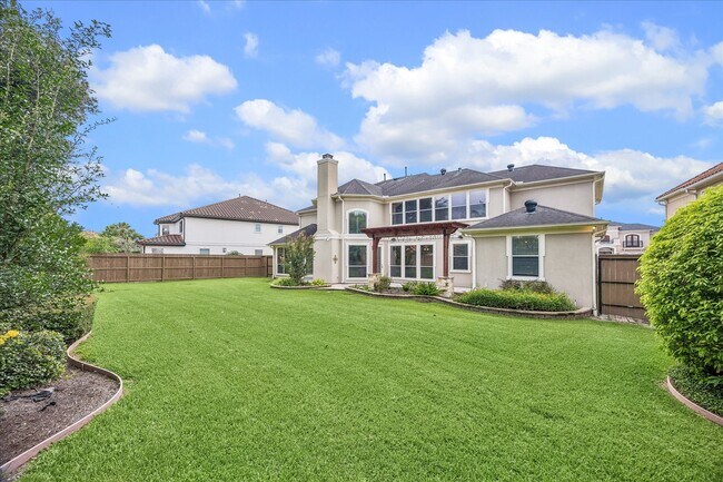 Building Photo - 2210 Bywater Dr