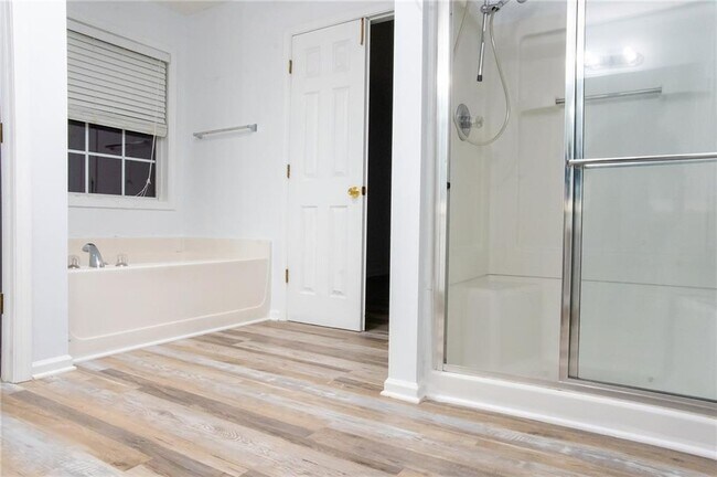 Building Photo - 1315 Great River Pkwy SE