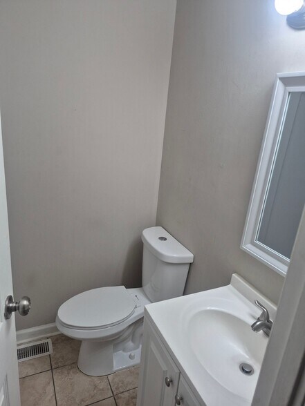Building Photo - 11108 Willow Way Ct