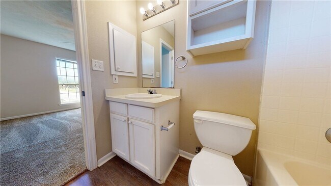 Building Photo - 1509 Hollow Hill Dr