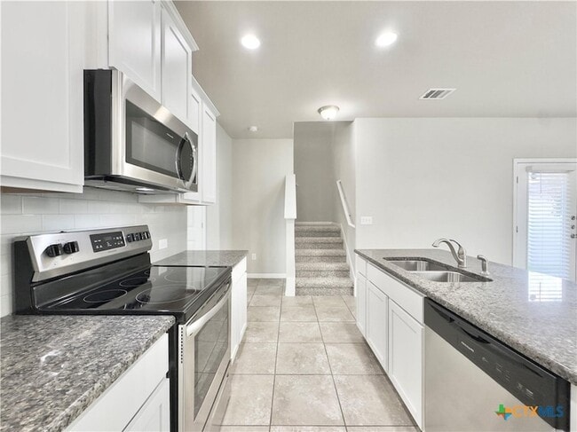 Building Photo - 308 Craters of the Moon Blvd