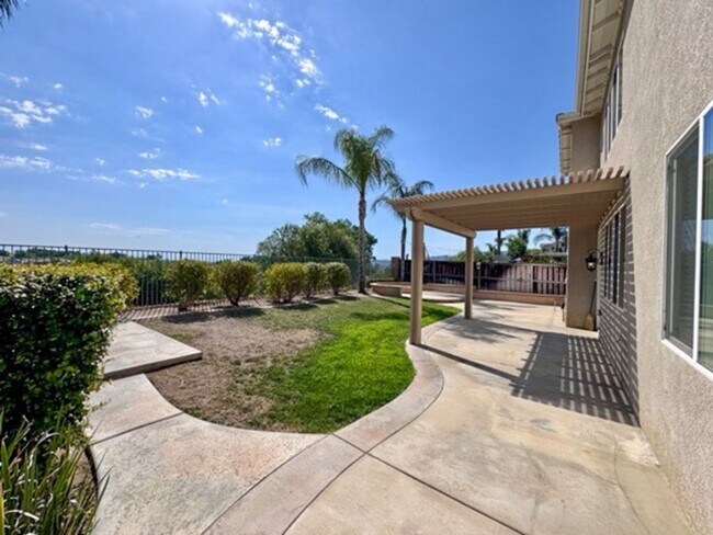 Building Photo - Oversized 5 bedroom Copper Canyon Murrieta...