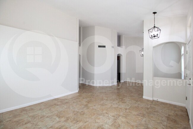Building Photo - 254 E Nunneley Rd