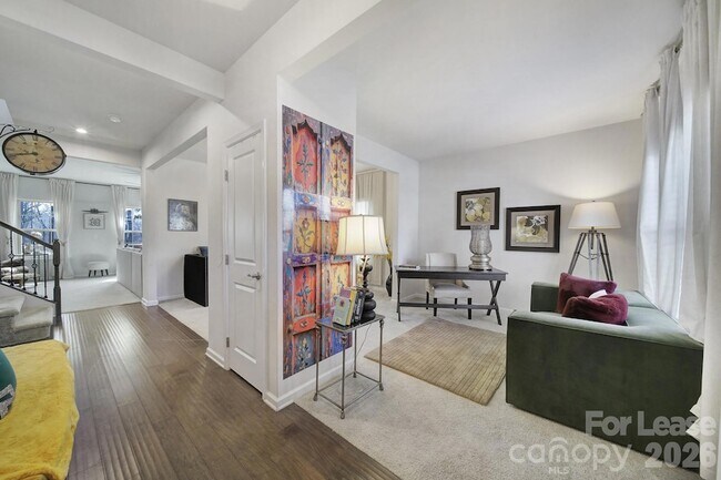Building Photo - 6710 Carradale Way