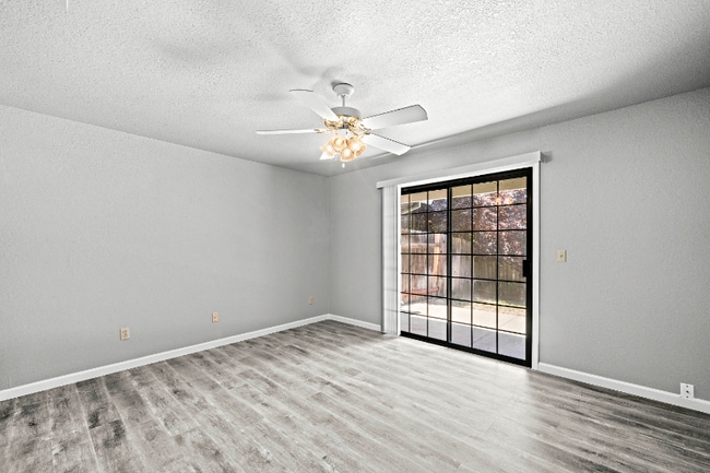 Building Photo - 7456 Santa Susana Way