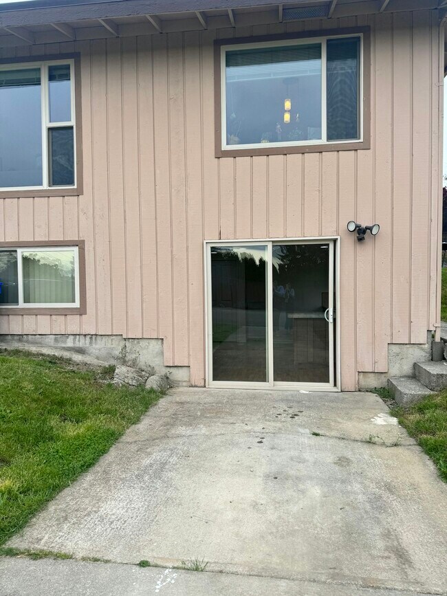 Building Photo - 3636 S 242nd St