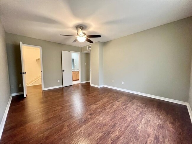 Building Photo - 8850 Glen Meadow Ln