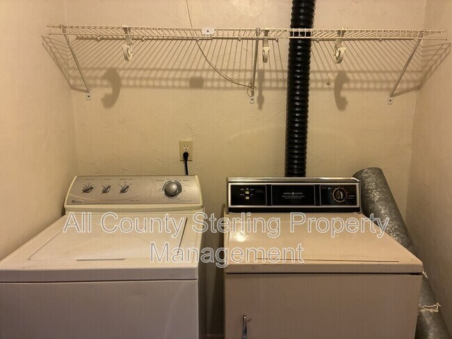 Building Photo - 4501 SW 71st Terrace