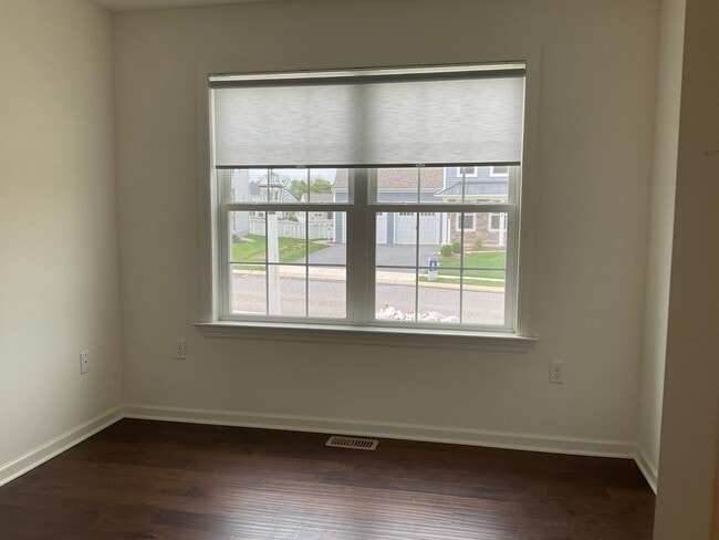 Building Photo - Beautiful Brand New Home in Spring Meadow Reserve!