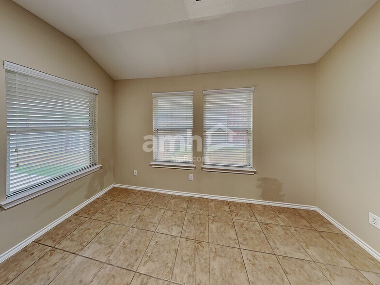 Building Photo - 9215 Birch Springs Dr