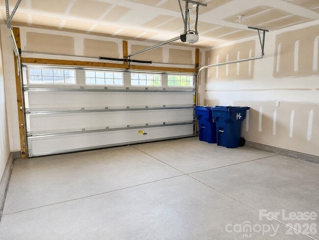 Building Photo - 15016 Meacham Farm Dr