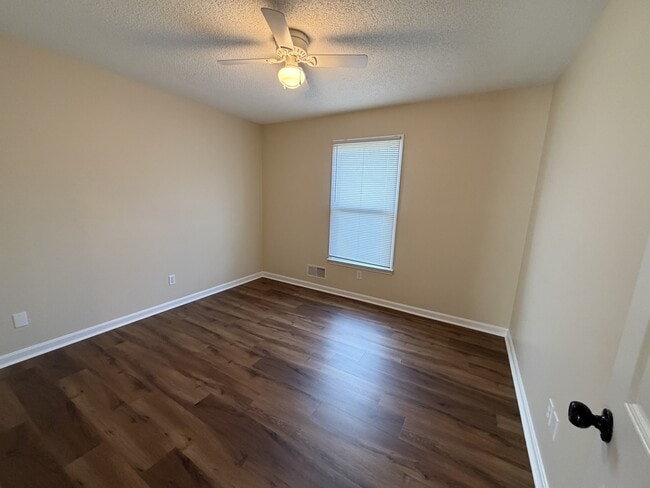 Building Photo - 2291 Plum Run Rd