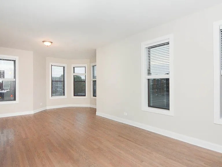 Building Photo - 3409 W Fullerton Ave