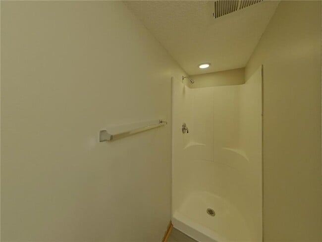 Building Photo - 2094 French Trace Ave