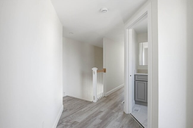 Building Photo - 23 Blake St