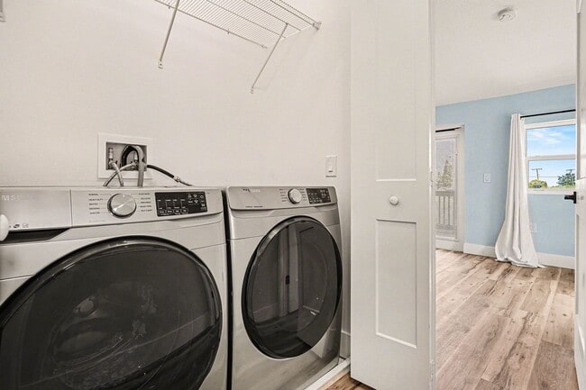 Building Photo - 1280 SR-A1A Unit D