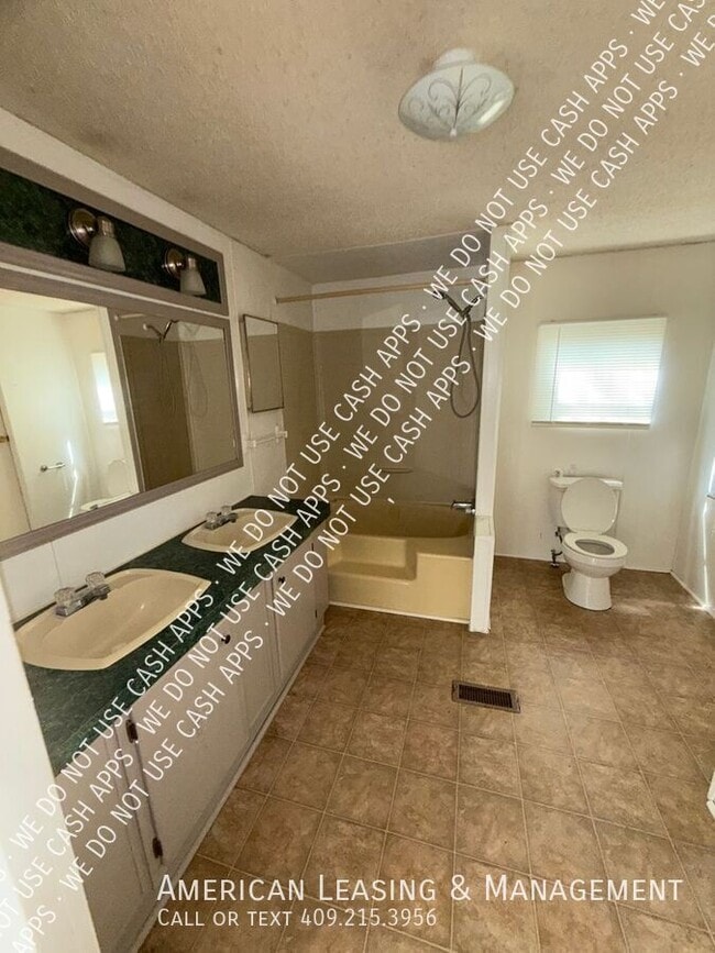 Building Photo - 108 Hornet Ln