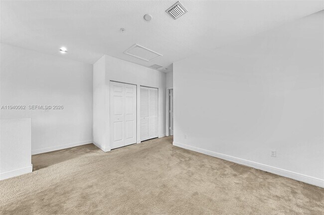 Building Photo - 908 SW 147th Ave