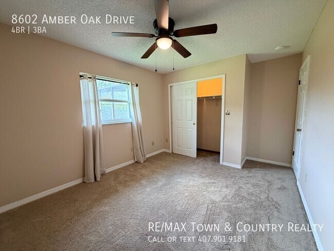 Building Photo - 8602 Amber Oak Dr