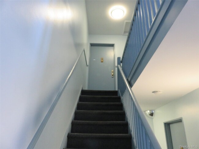 Building Photo - 7 Winchester Ave