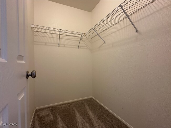 Building Photo - 2411 Brockton Way
