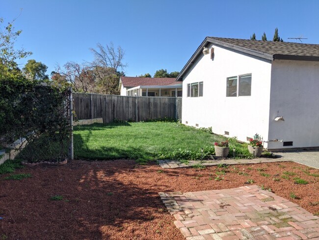 Building Photo - 2654 Olivestone Way