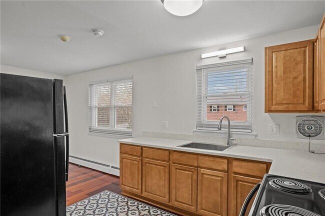 Building Photo - 70 Carroll Ave