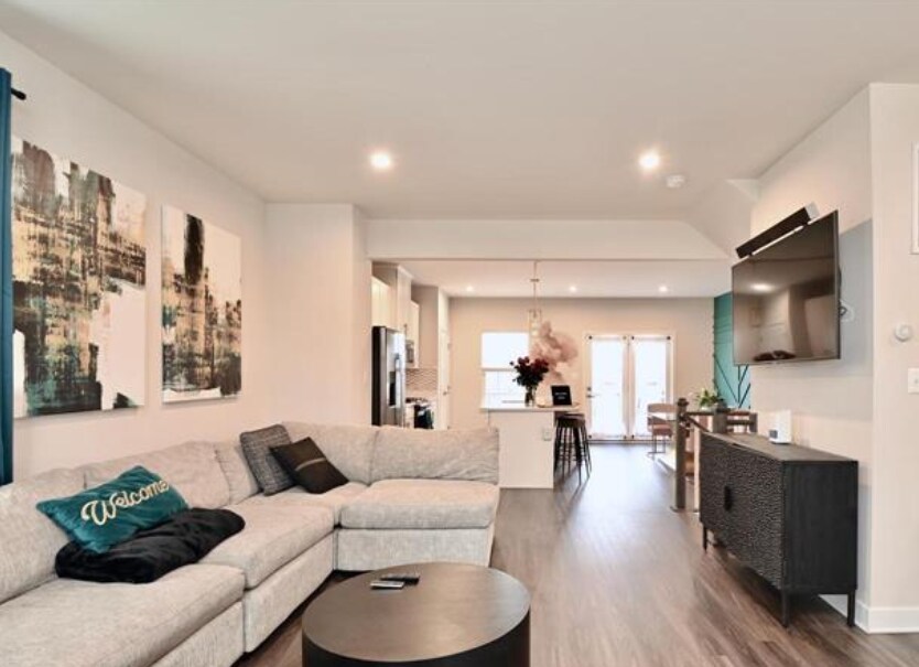 Building Photo - 1329 Trestle Dr