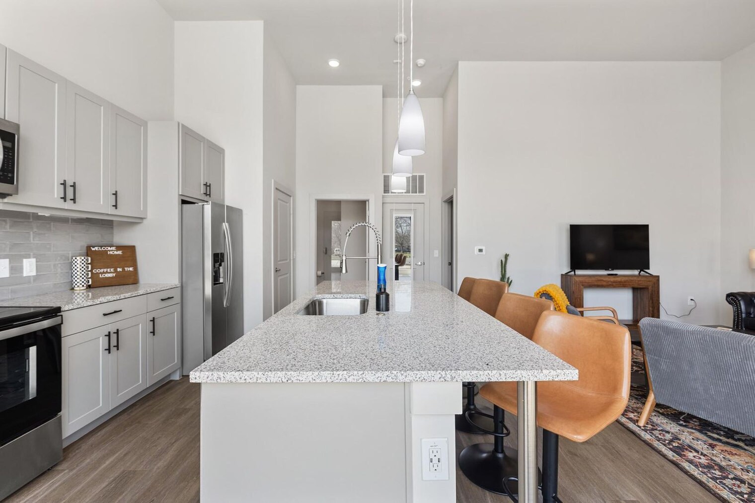 Building Photo - 5820 1/2 Cameron Rd