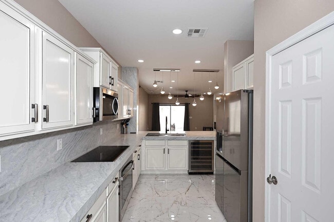 Building Photo - 36950 W Mondragone Ln