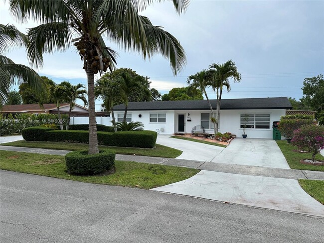 Primary Photo - 15640 SW 102nd Pl