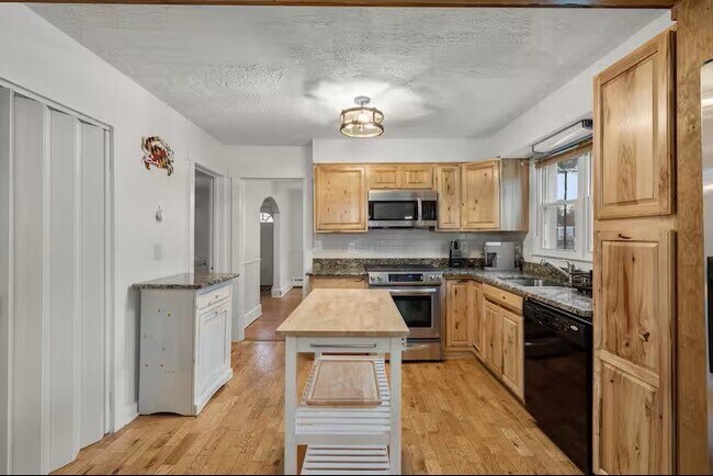 Building Photo - 2957-294H 4-H Park Rd