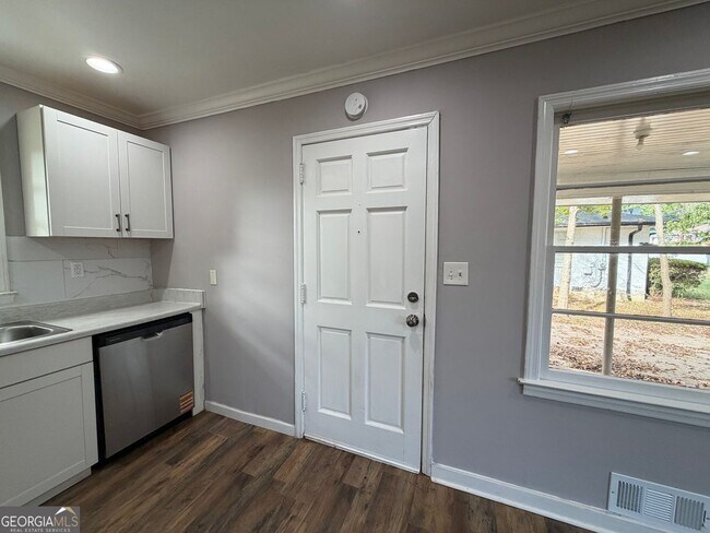 Building Photo - 109 Scarlett Dr