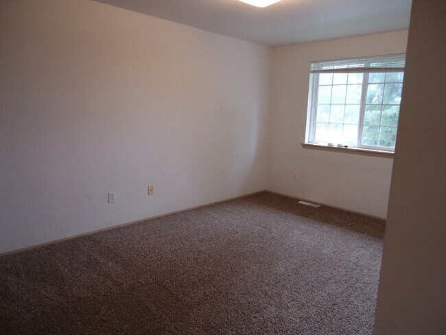 Building Photo - 15331-15331 Berry Valley Rd SE