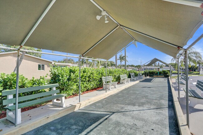 Building Photo - 2704 Knight Ln