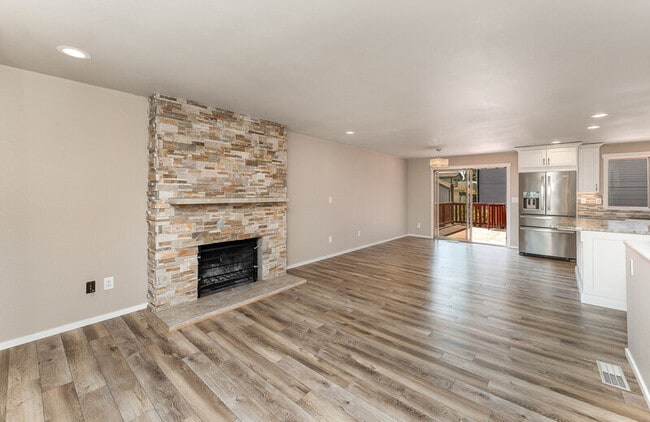 Building Photo - 9215 Evanston Ave N