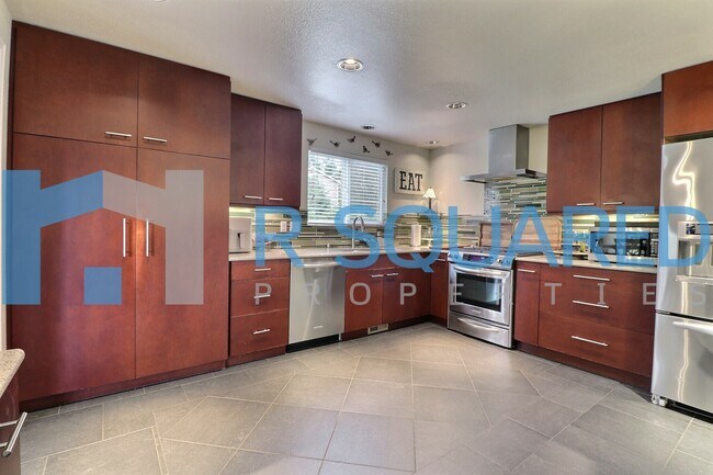 Building Photo - 11325 21st Pl NE