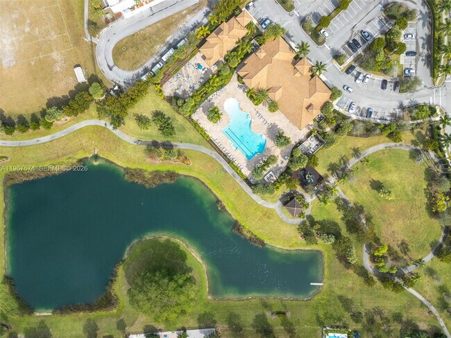 Building Photo - 1595 Evergreen Ter