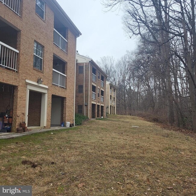 Building Photo - 5800 Cove Landing Rd