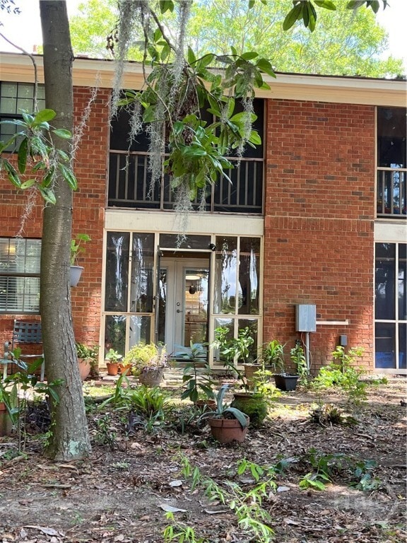 Building Photo - 19 Colony Park Dr