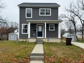 Building Photo - Modern 3-Bedroom Home with 1.5 Baths